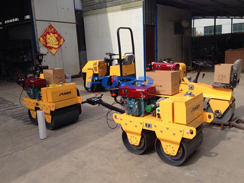 福瑞得壓路機(jī)座駕壓路機(jī)、手扶壓路機(jī)準(zhǔn)備發(fā)貨