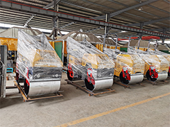 外貿(mào)出口澳大利亞的壓路機、工程照明車包裝發(fā)貨